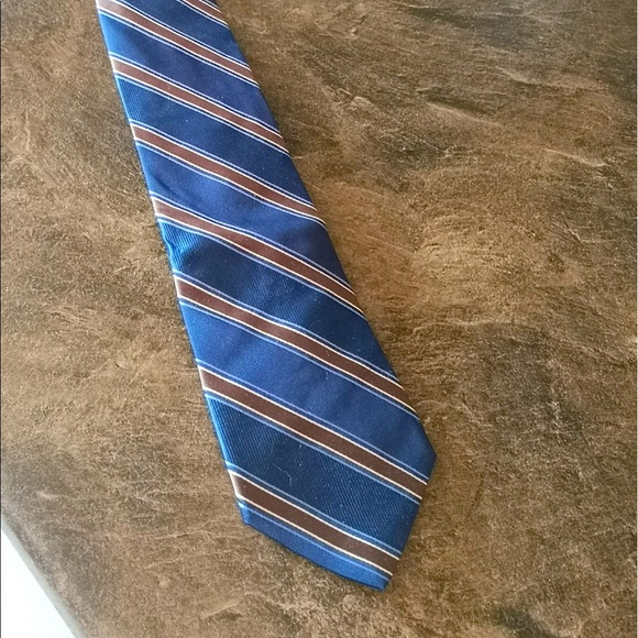 ⭐️5/$20 Navy blue Tommy Hilfiger striped tie office work career striped event - Picture 2 of 4